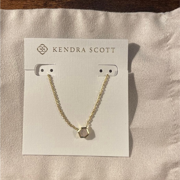 Kendra Scott Necklace - Picture 1 of 2